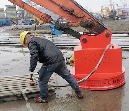 Hydraulic lifting electromagnet 2