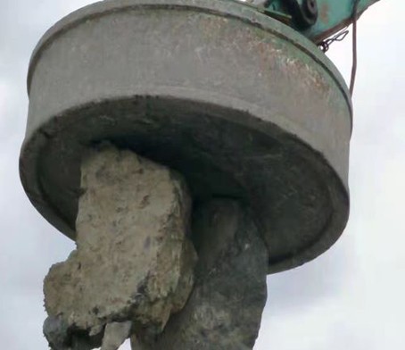 Ore screening lifting electromagnet 2